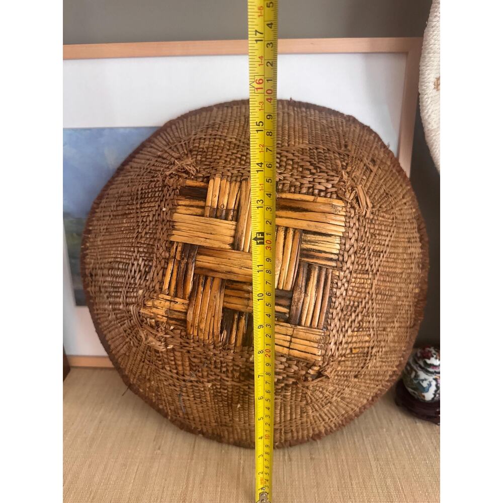 Vintage Handwoven Primitive African Tonga Basket with Crown Base 16” - Picture 5 of 6